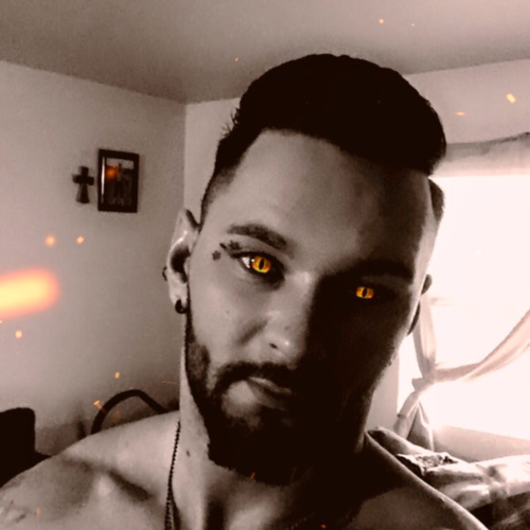 Meet your Posher, Derek - Picture 1 of 4